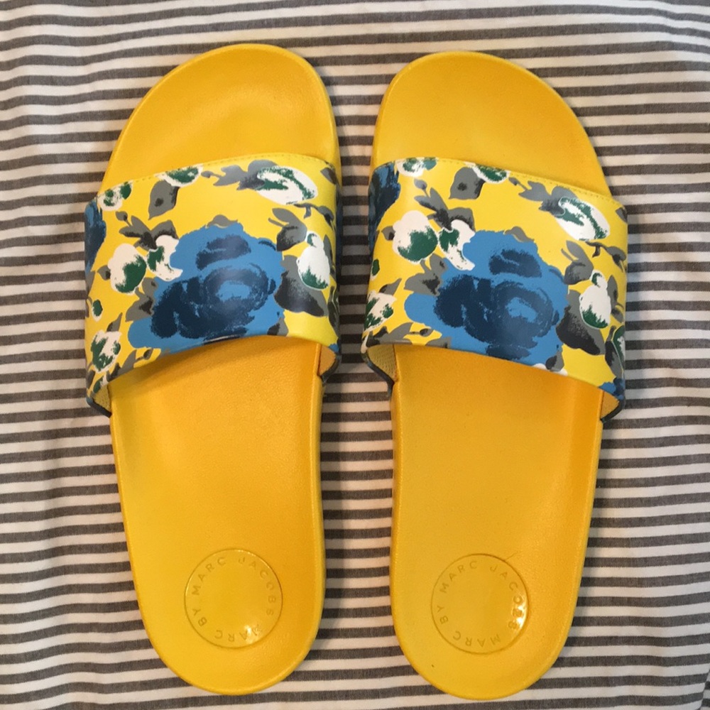 Marc Jacobs slides size 39